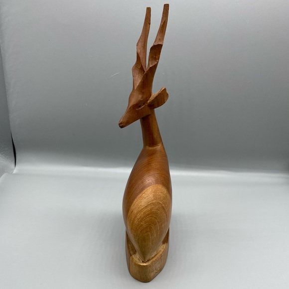 Vintage Wooden Carved Antelope Gazelle Ornament Home Decor Sitting Laying Down - Picture 3 of 7